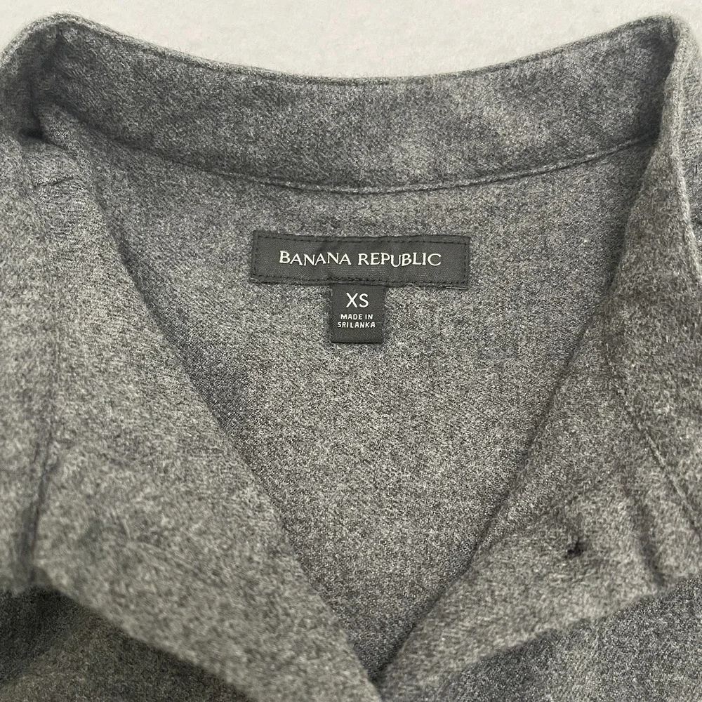 Banana Republic Gray 100% Cotton Button Front Blouse XS Puff Sleeve Pocket Top